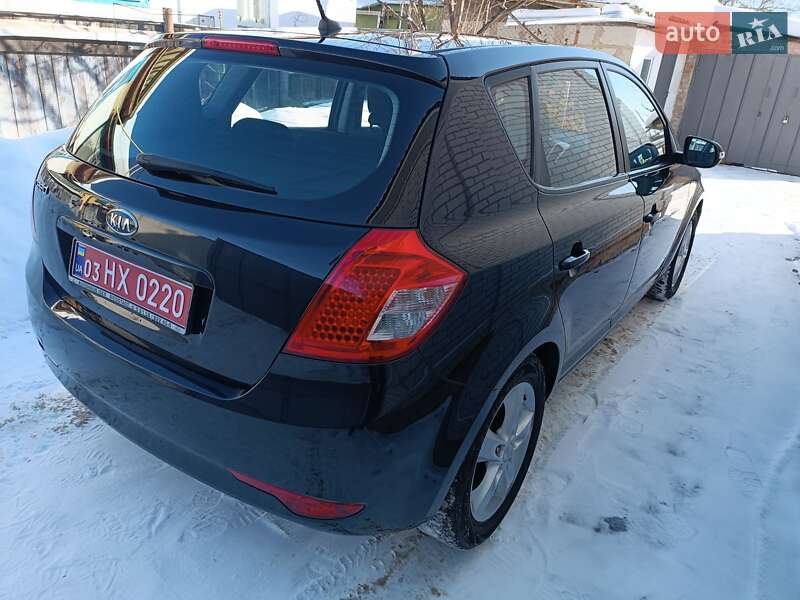 Хэтчбек Kia Ceed 2010 в Нежине