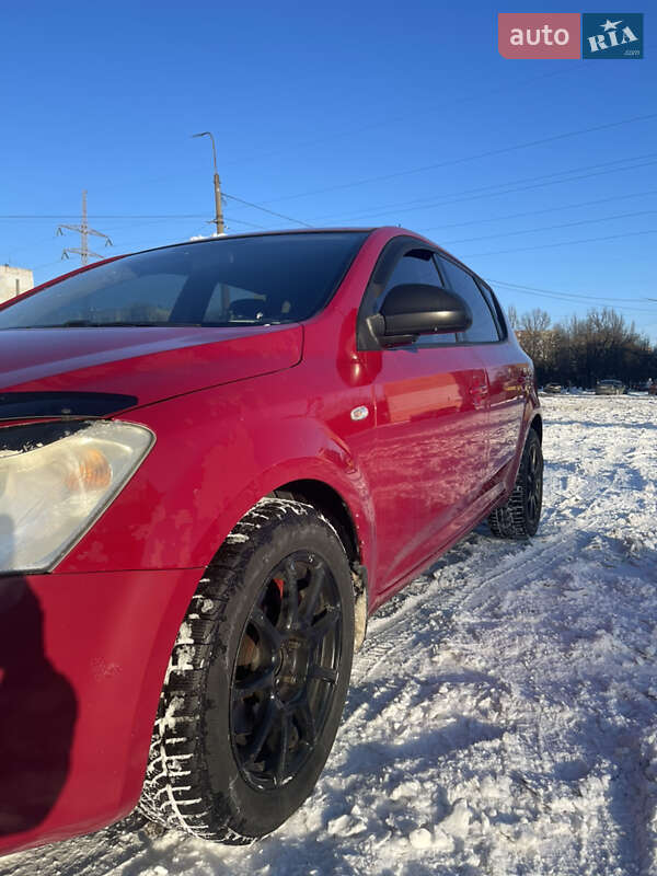 Хэтчбек Kia Ceed 2008 в Белой Церкви