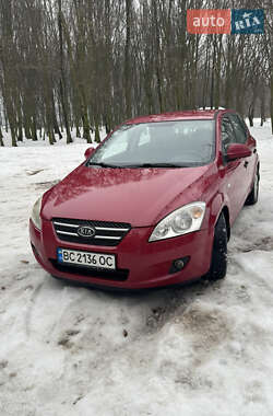 Хэтчбек Kia Ceed 2009 в Львове