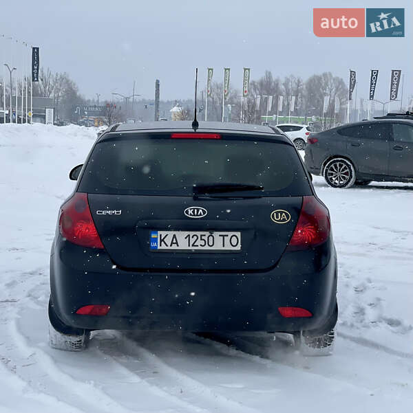 Хэтчбек Kia Ceed 2008 в Обухове