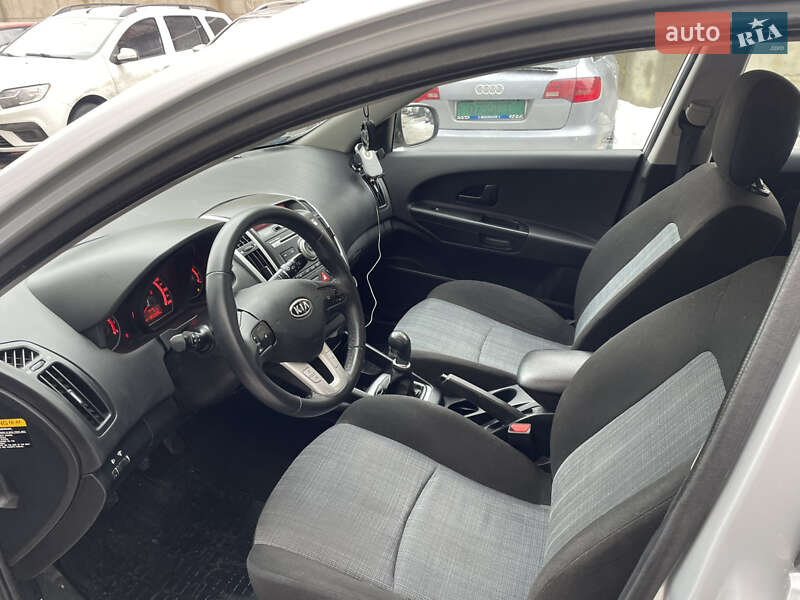 Хетчбек Kia Ceed 2009 в Хмельницькому фото 16 Хетчбек Kia Ceed 2009 в Хмельницькому