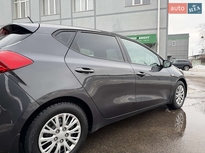 Хетчбек Kia Ceed 2013 в Києві