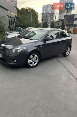 Хэтчбек Kia Ceed 2008 в Днепре