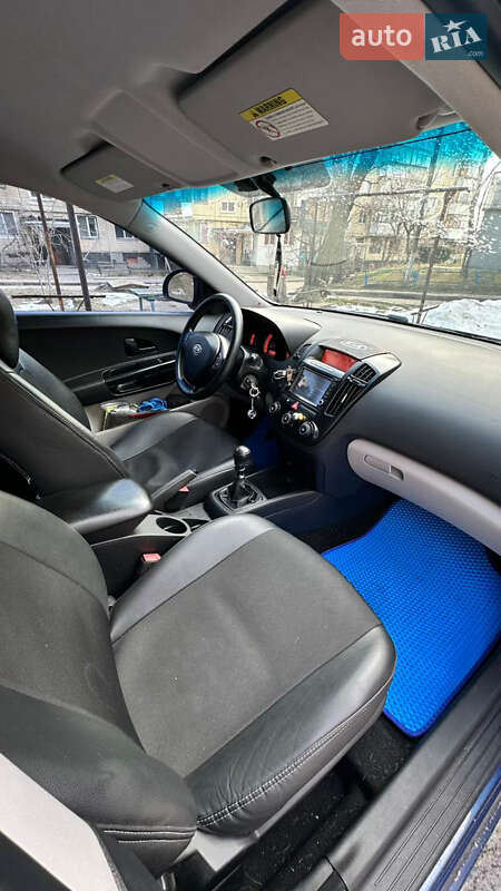 Хетчбек Kia Ceed 2008 в Нікополі