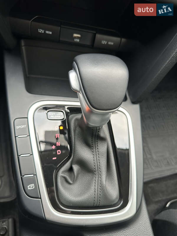 Хэтчбек Kia Ceed 2022 в Запорожье