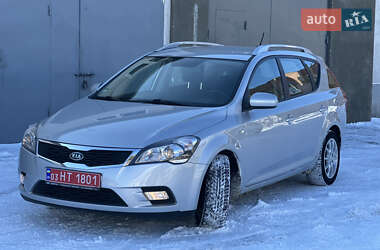 Универсал Kia Ceed 2011 в Днепре
