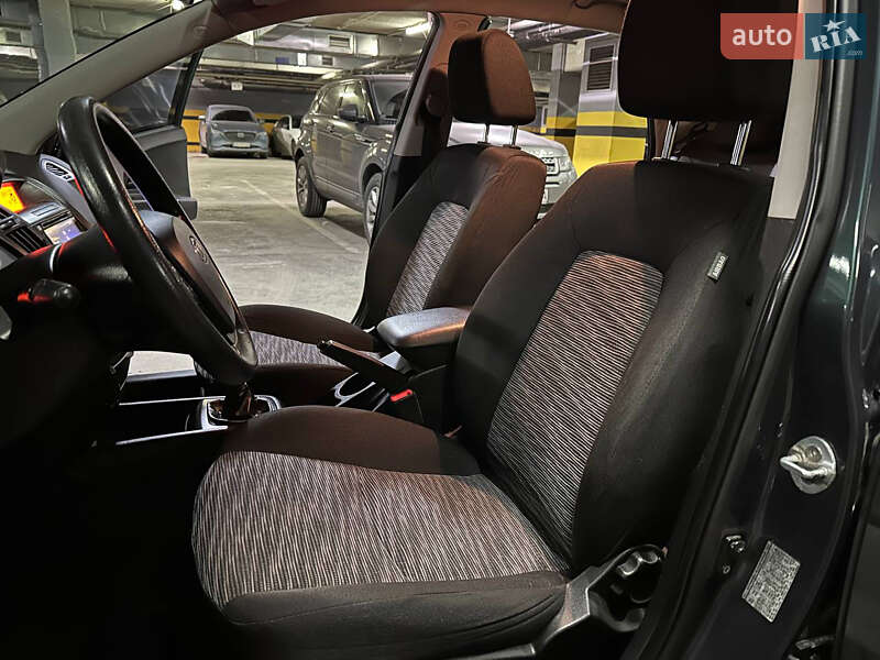 Хэтчбек Kia Ceed 2009 в Днепре