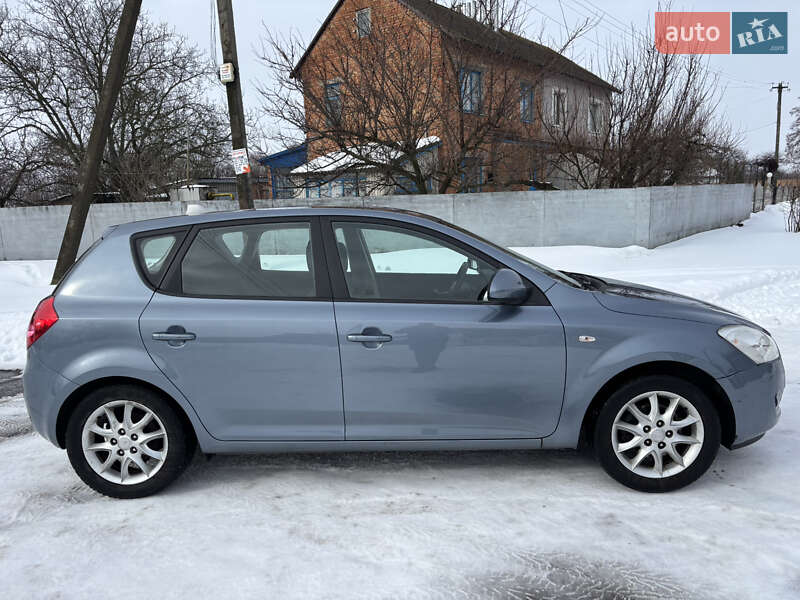 Хэтчбек Kia Ceed 2008 в Хороле фото 55 Хэтчбек Kia Ceed 2008 в Хороле
