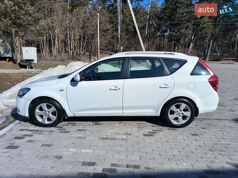 Универсал Kia Ceed 2011 в Львове