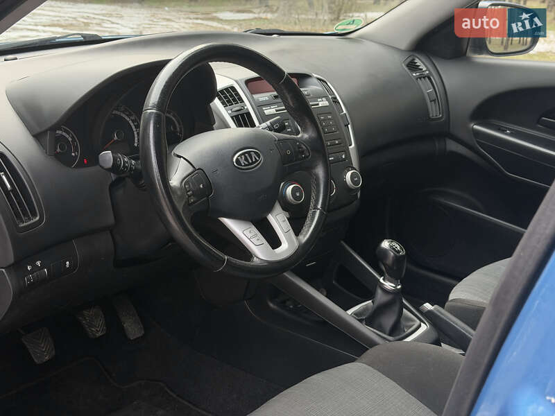 Универсал Kia Ceed 2010 в Каменском фото 10 Универсал Kia Ceed 2010 в Каменском