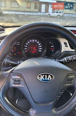 Хетчбек Kia Ceed 2013 в Жашківу