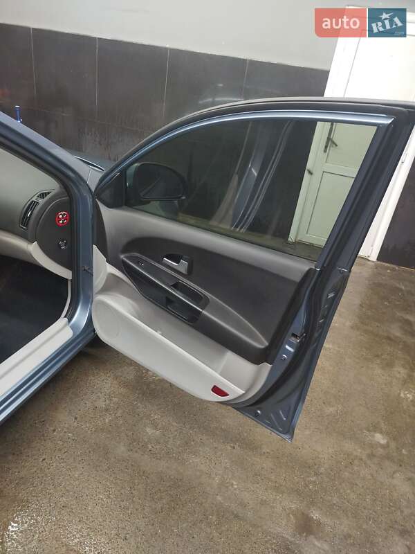 Хетчбек Kia Ceed 2007 в Кам'янському