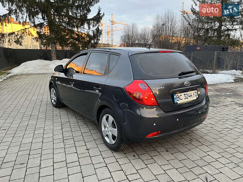 Хэтчбек Kia Ceed 2009 в Ивано-Франковске фото 12 Хэтчбек Kia Ceed 2009 в Ивано-Франковске