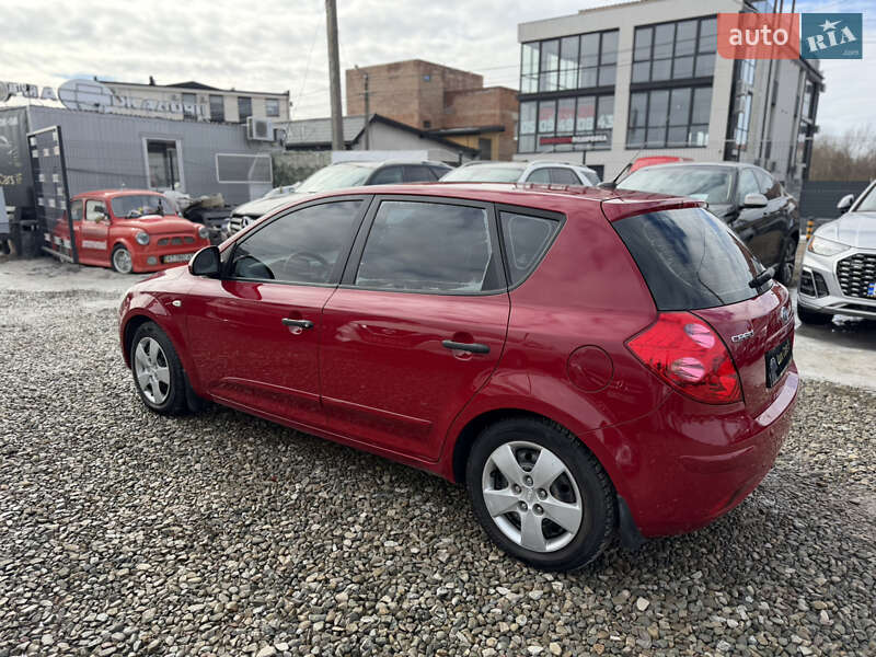 Хетчбек Kia Ceed 2009 в Івано-Франківську