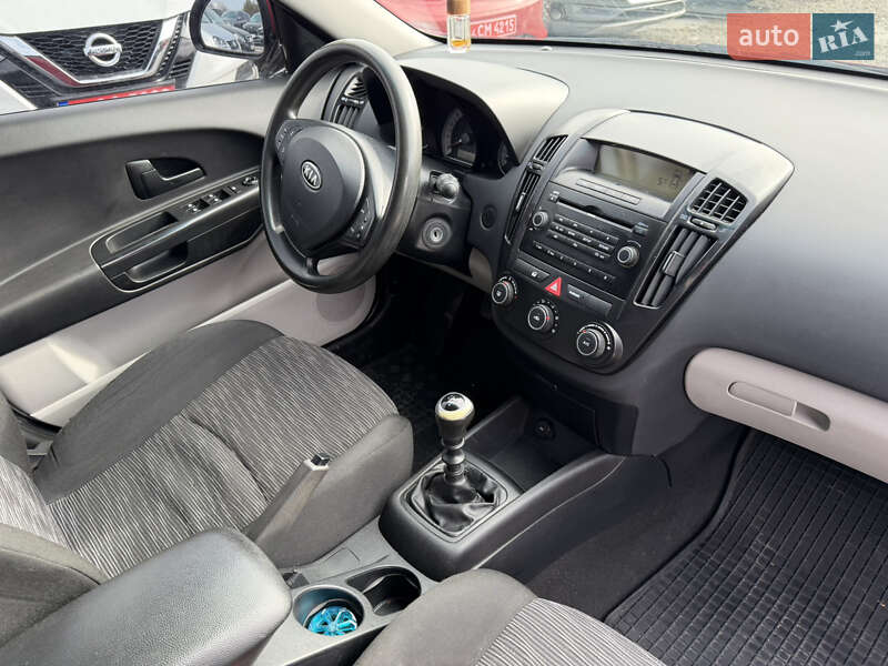 Хетчбек Kia Ceed 2009 в Івано-Франківську