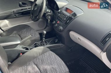 Хэтчбек Kia Ceed 2008 в Украинке