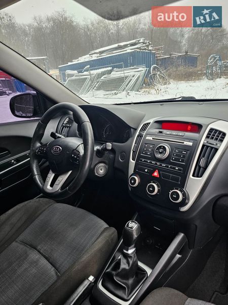 Универсал Kia Ceed 2010 в Киеве