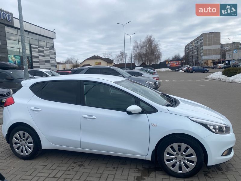 Хэтчбек Kia Ceed 2013 в Черкассах