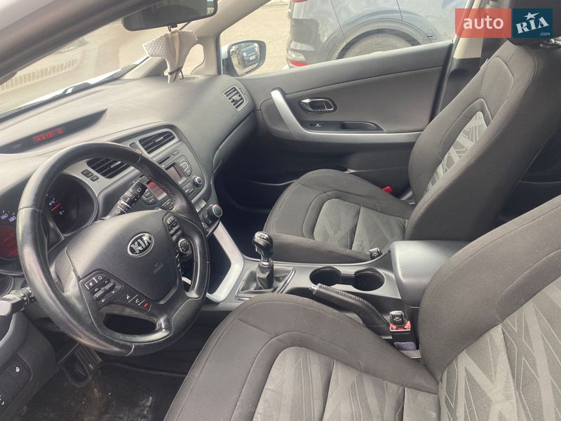 Хэтчбек Kia Ceed 2013 в Черкассах