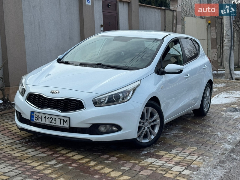 Хэтчбек Kia Ceed 2012 в Одессе