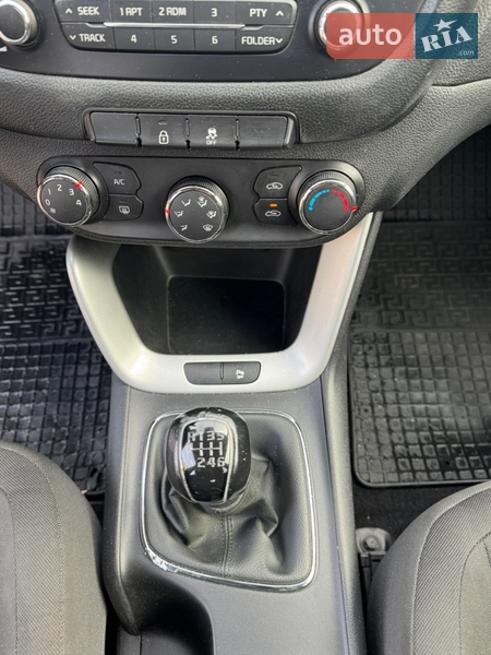 Хэтчбек Kia Ceed 2012 в Одессе