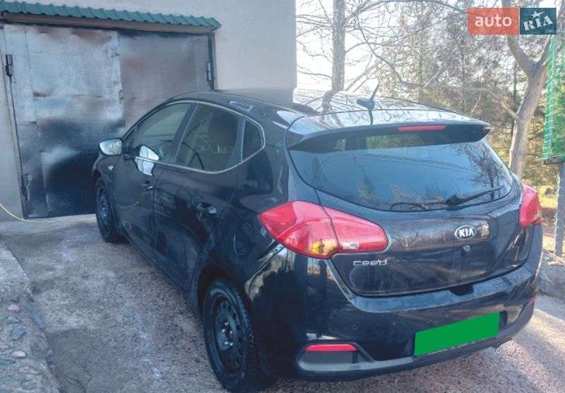 Хетчбек Kia Ceed 2013 в Верхньодніпровську