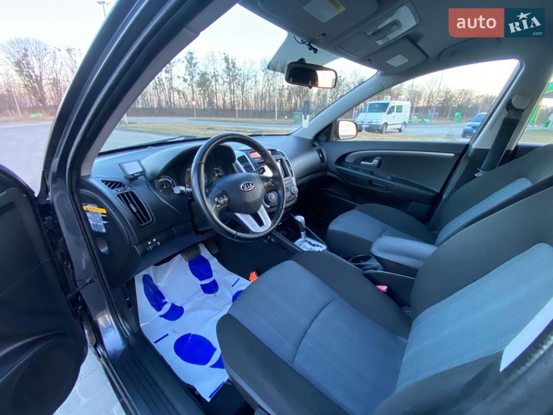 Универсал Kia Ceed 2010 в Радивилове