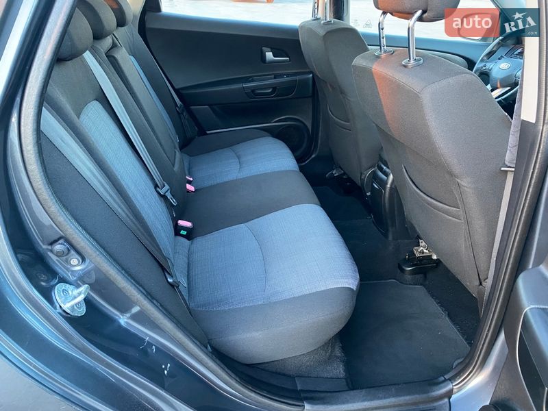 Универсал Kia Ceed 2010 в Радивилове