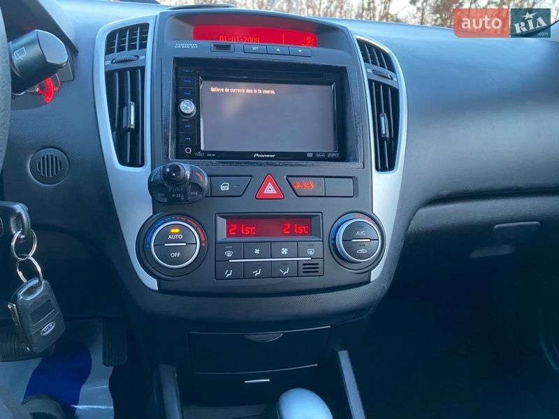 Универсал Kia Ceed 2010 в Радивилове