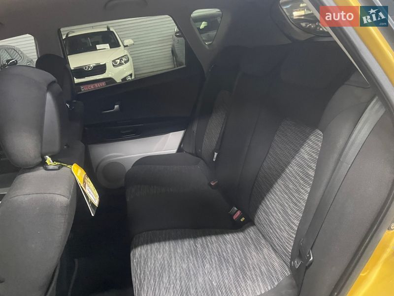 Хэтчбек Kia Ceed 2008 в Стрые