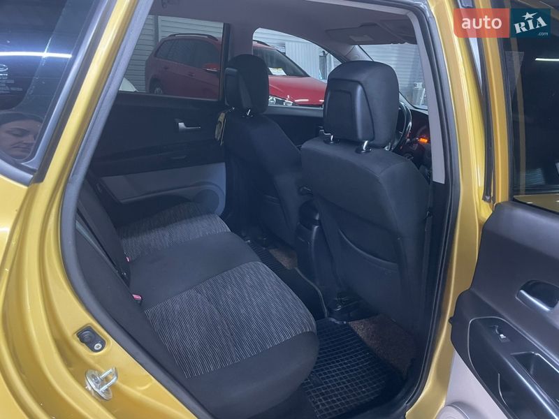 Хэтчбек Kia Ceed 2008 в Стрые