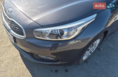 Хэтчбек Kia Ceed 2015 в Обухове