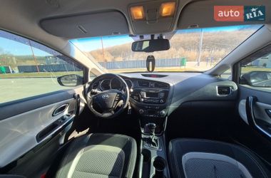 Хэтчбек Kia Ceed 2015 в Обухове