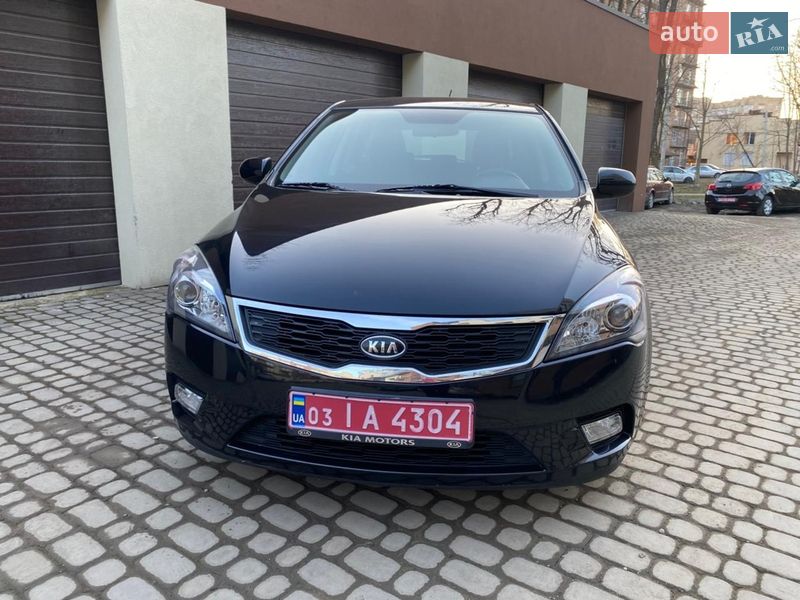Хэтчбек Kia Ceed 2012 в Коломые