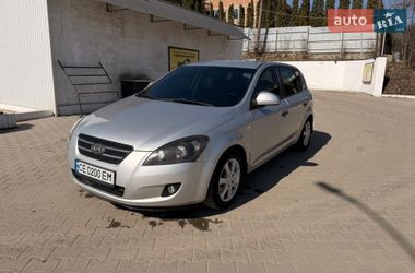 Хэтчбек Kia Ceed 2008 в Черновцах
