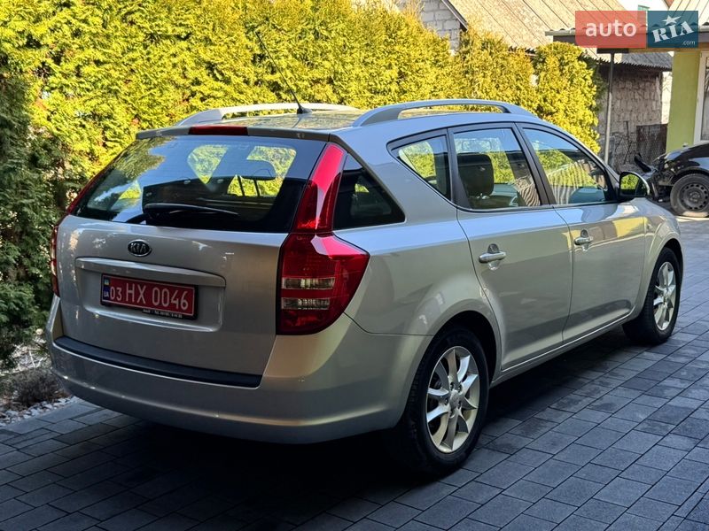 Универсал Kia Ceed 2008 в Дубно