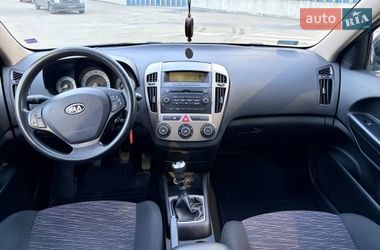 Хэтчбек Kia Ceed 2009 в Киеве