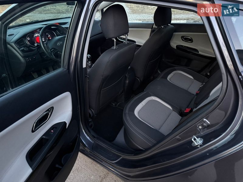 Хэтчбек Kia Ceed 2012 в Киеве