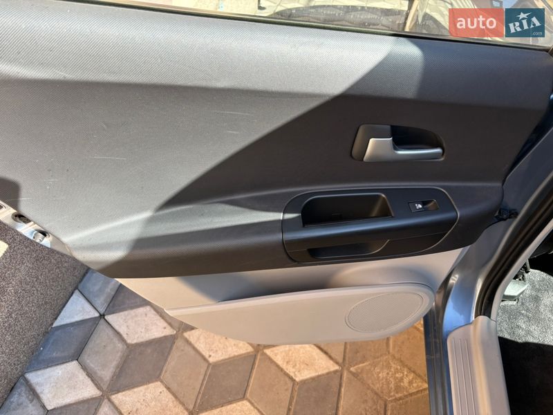 Хэтчбек Kia Ceed 2008 в Хороле