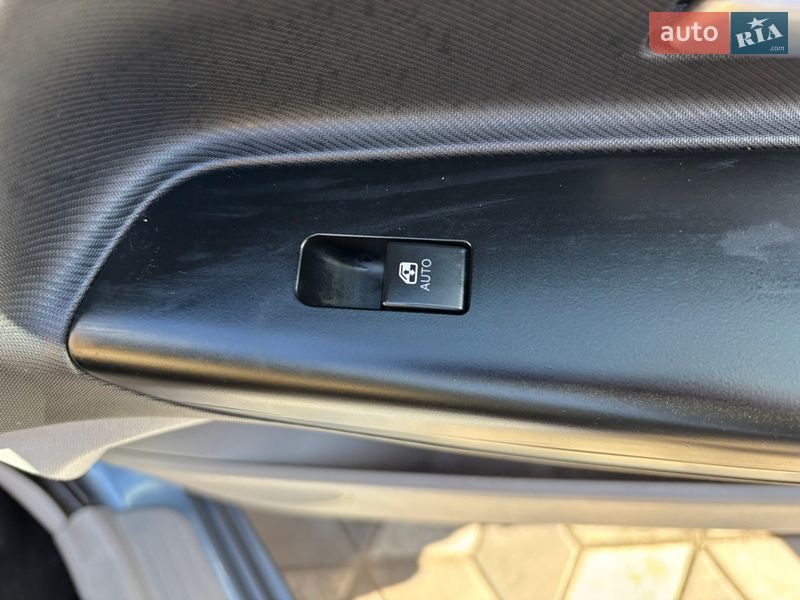 Хэтчбек Kia Ceed 2008 в Хороле