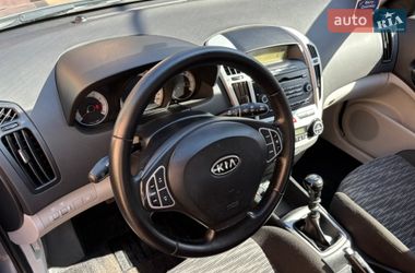 Хэтчбек Kia Ceed 2008 в Хороле