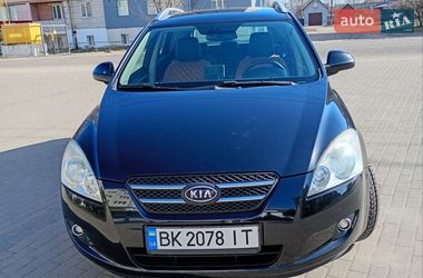 Универсал Kia Ceed 2008 в Сарнах