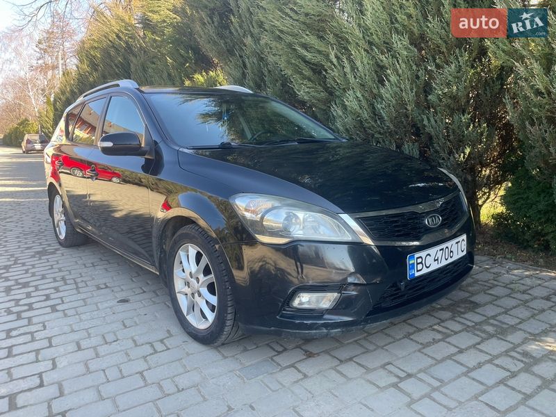 Універсал Kia Ceed 2010 в Самборі
