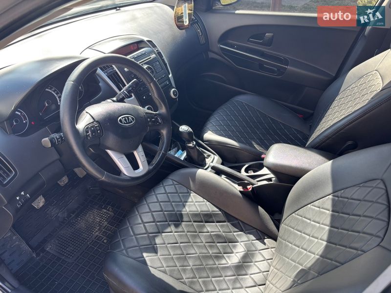 Универсал Kia Ceed 2010 в Каменец-Подольском