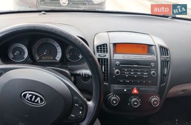 Универсал Kia Ceed 2009 в Южноукраинске