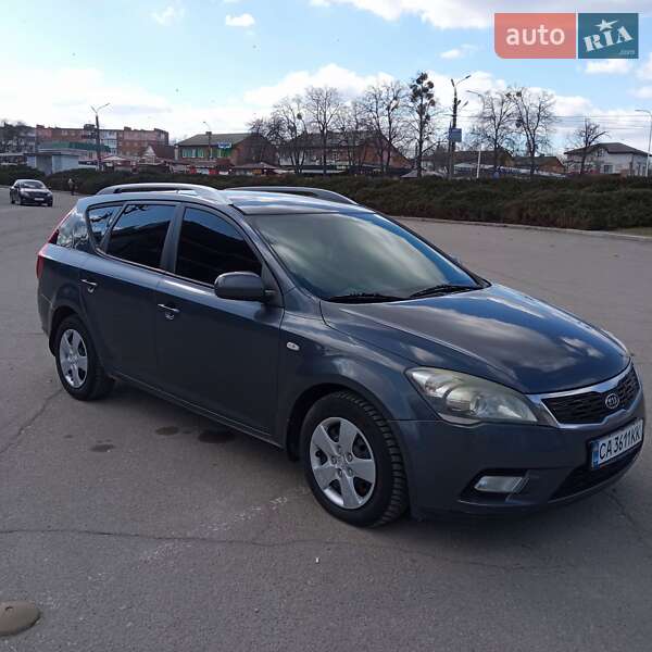 Универсал Kia Ceed 2010 в Умани