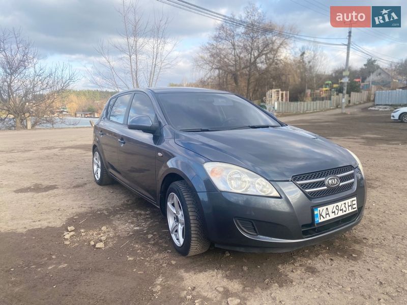 Хэтчбек Kia Ceed 2008 в Крюковщине