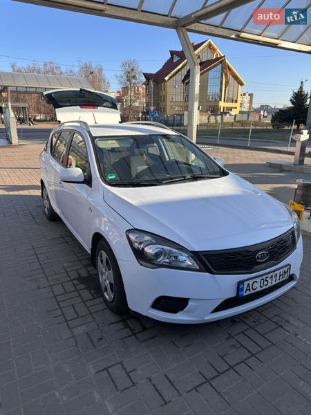 Универсал Kia Ceed 2012 в Луцке