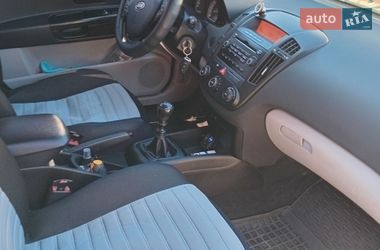 Хэтчбек Kia Ceed 2007 в Березане
