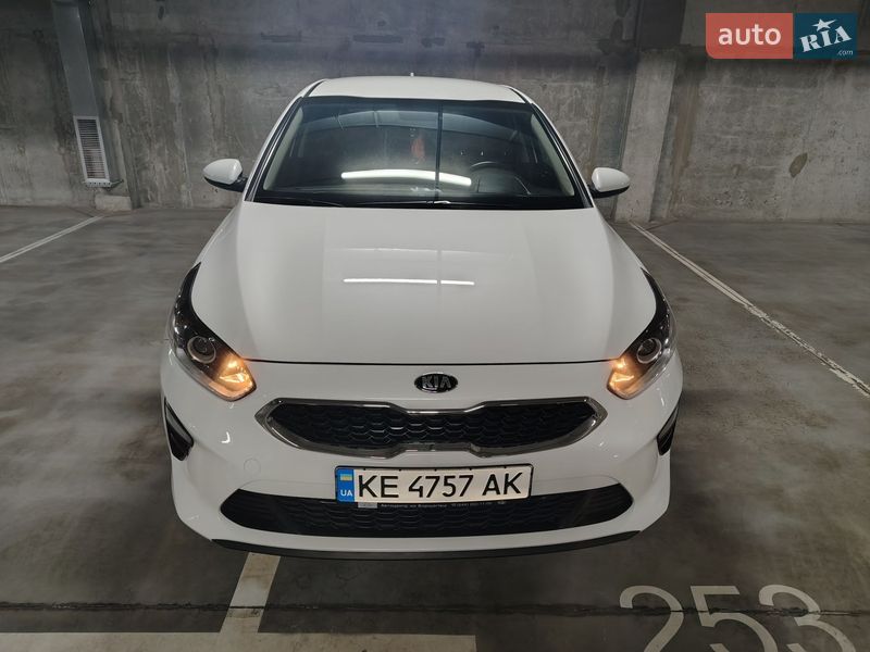 Хэтчбек Kia Ceed 2021 в Днепре